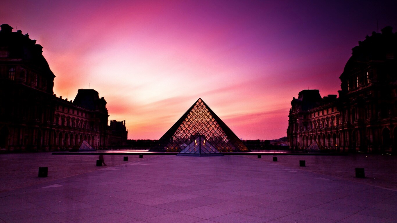 Лувр обои