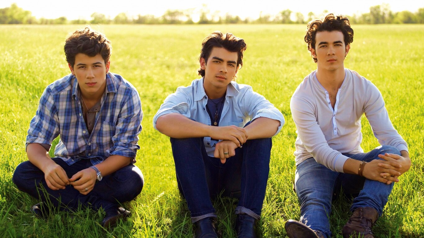 Джонас Бразерс обои