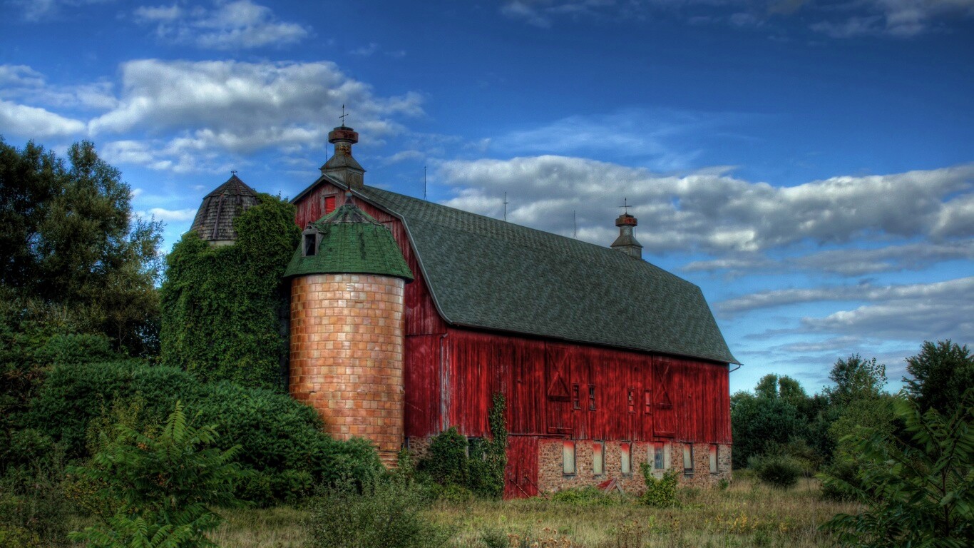 Старый красный амбар обои