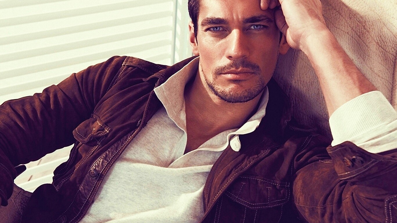 Парень в куртке обои