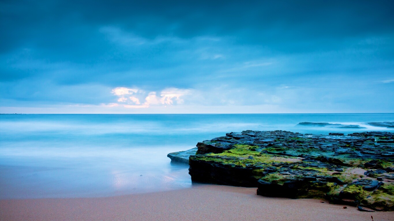 На берегу обои