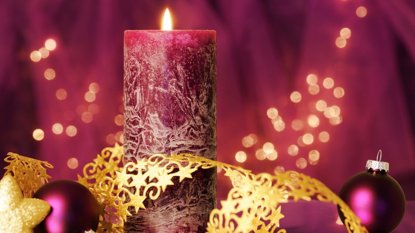 Новогодняя свеча обои
