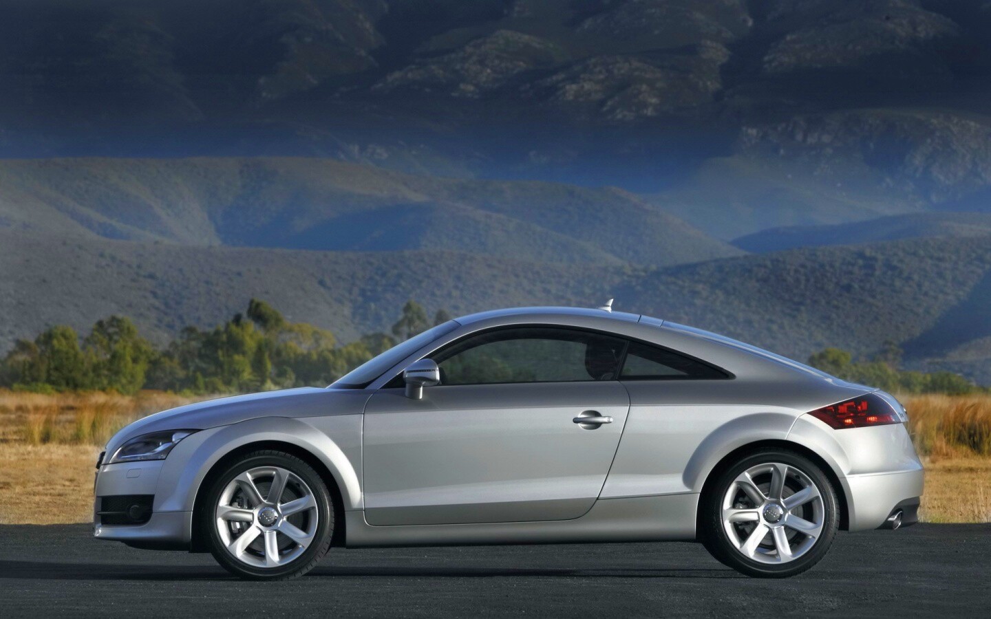 Трехдверный ауди обои