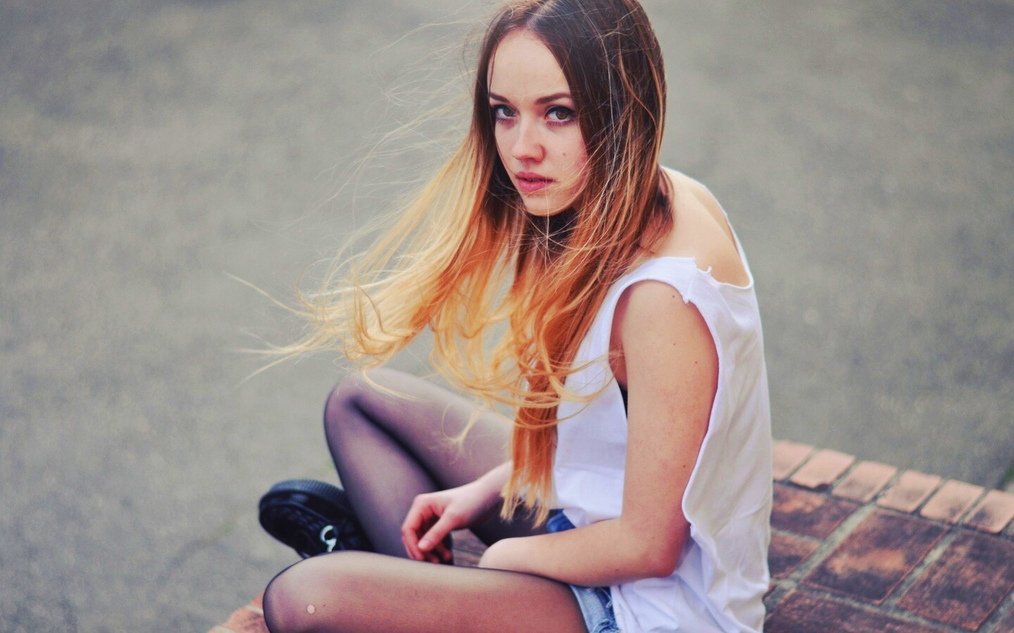 Девушка в образе модели обои