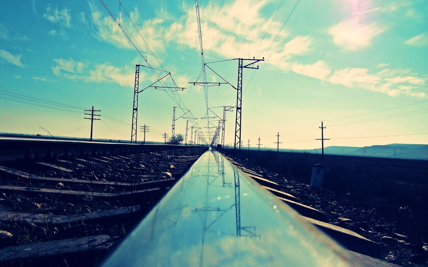 Отражение в рельсе обои