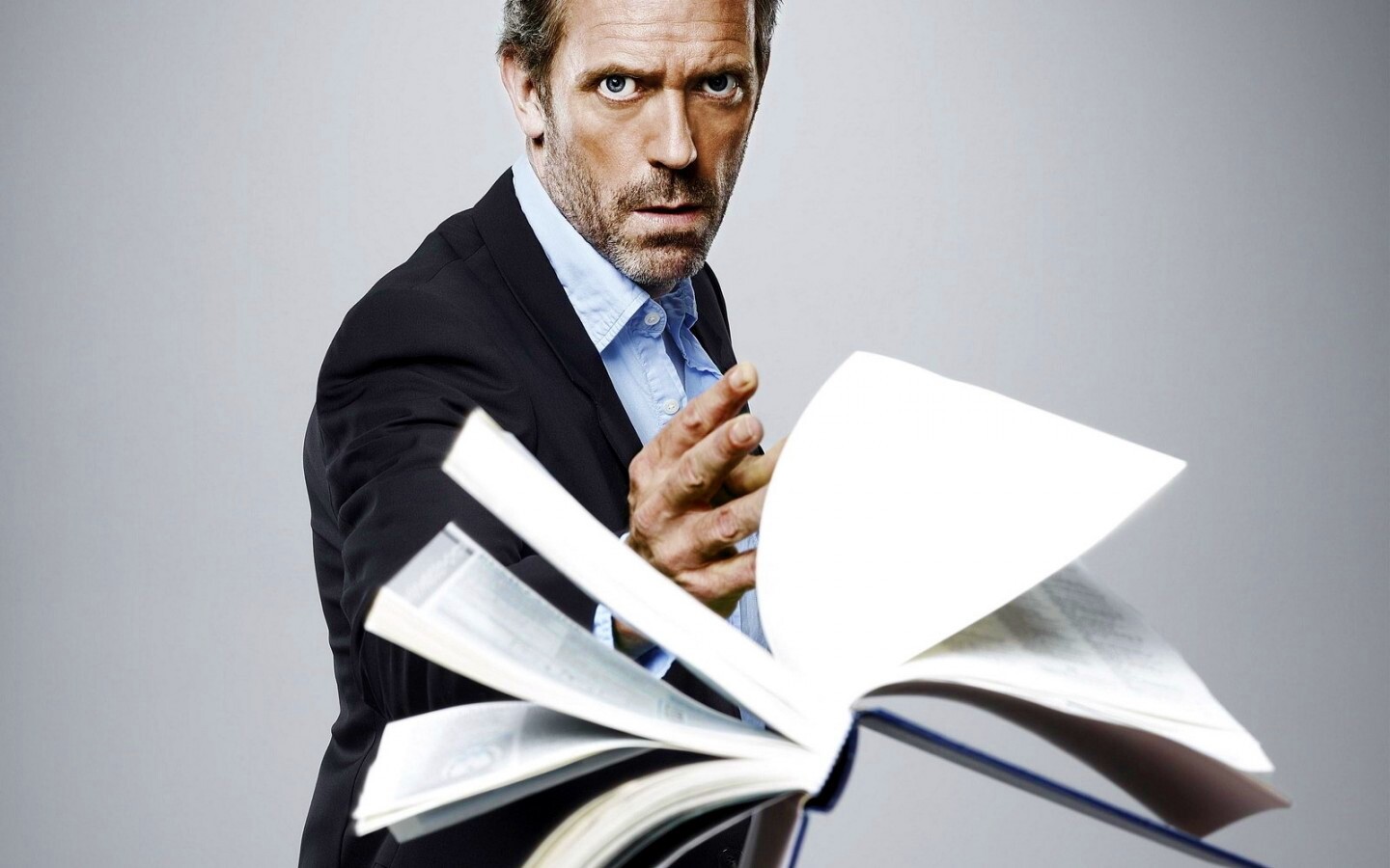 Хью Лори обои