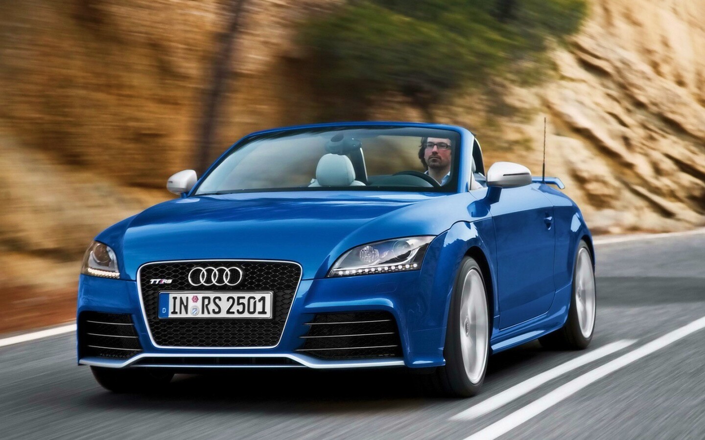 Кабриолет ауди: вид спереди обои