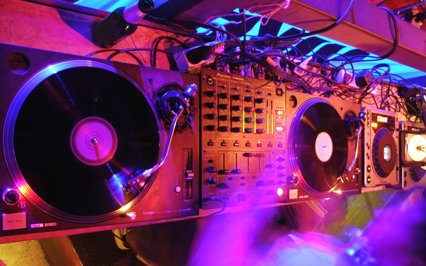 Диджейский пульт обои