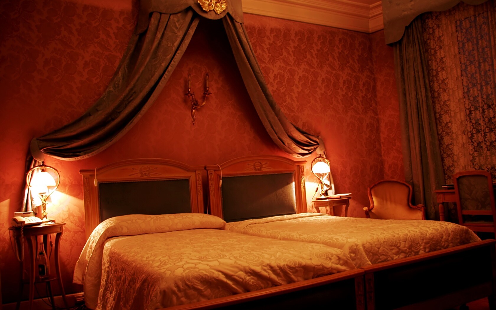 Спальня обои