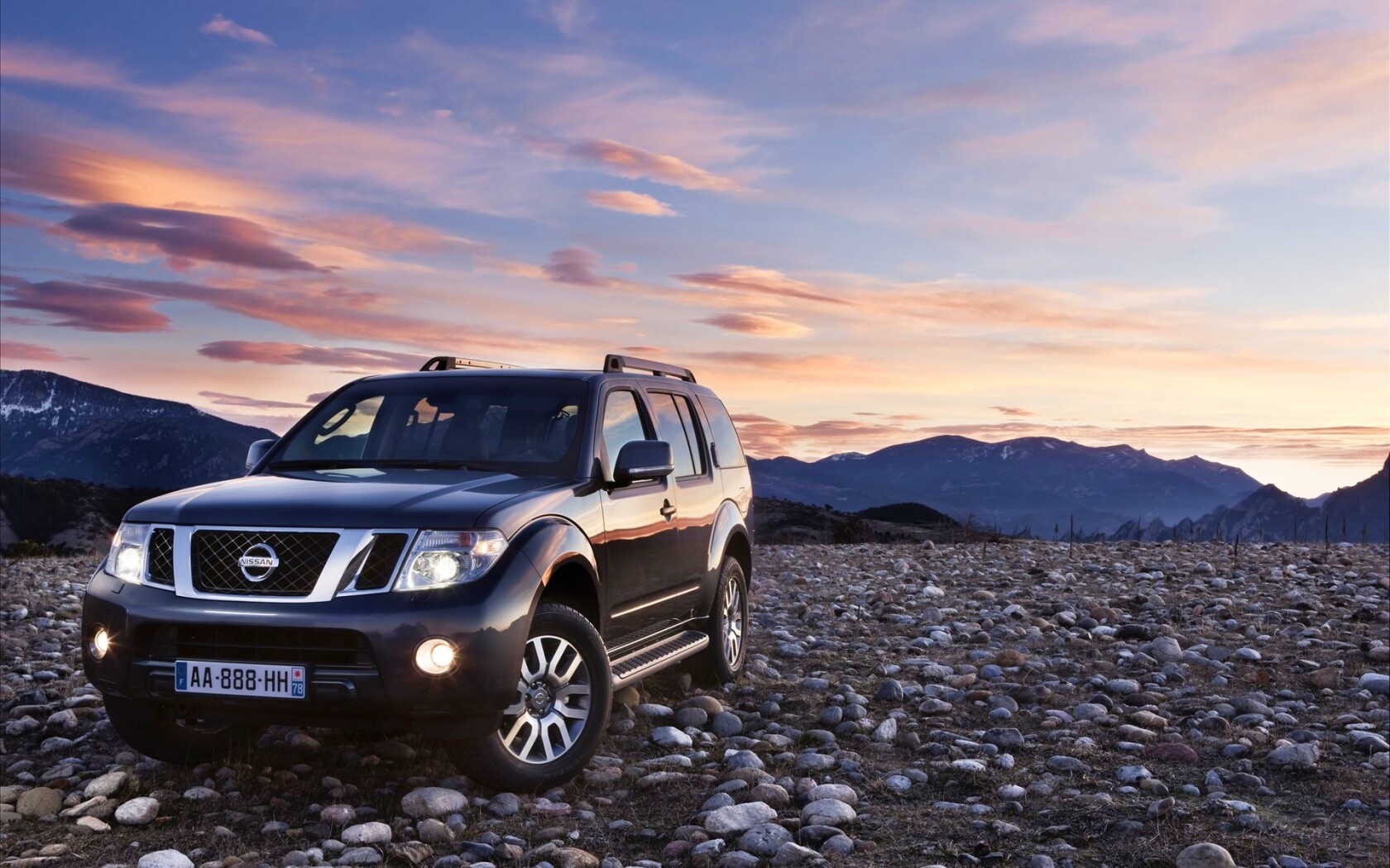 Nissan Pathfinder обои