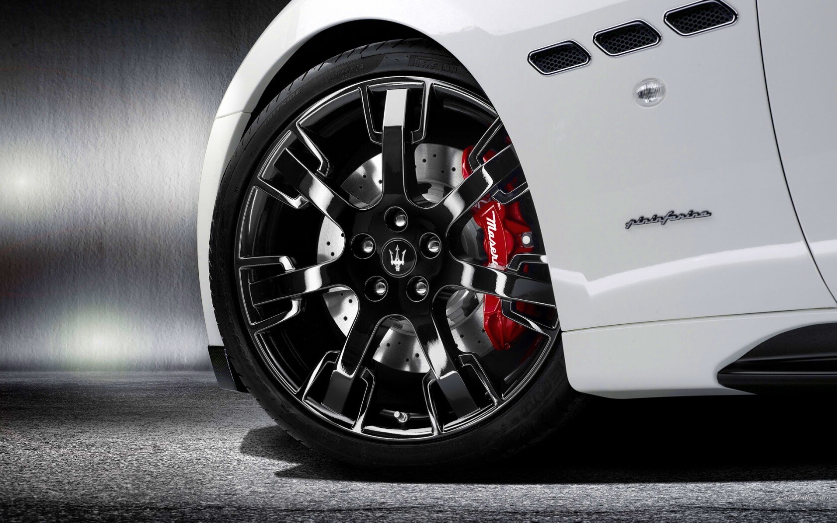 Колесу Maserati Granturismo обои