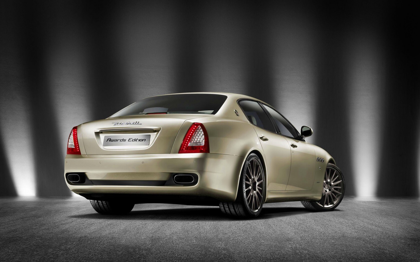Maserati Quattroporte обои
