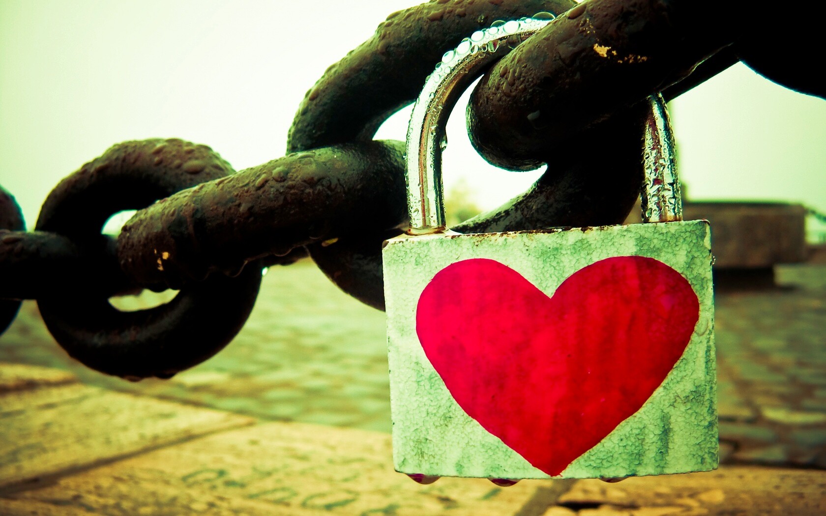 Замочек для влюбленных обои