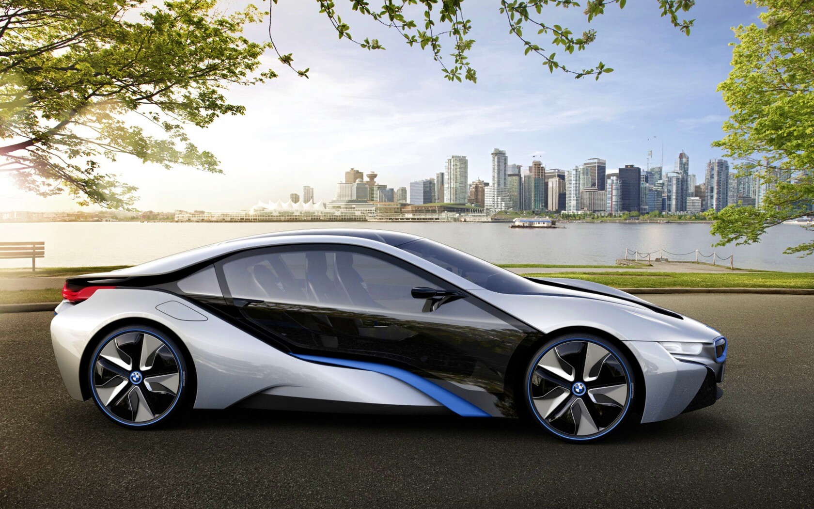 Концепт БМВ на берегу озера обои