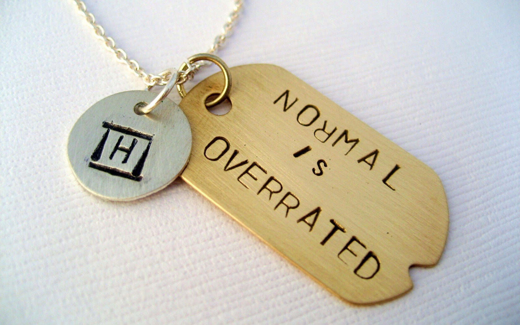 Нормальность переоценена обои