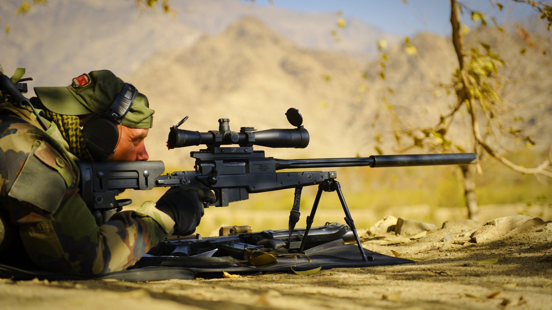 Стрелок в засаде обои