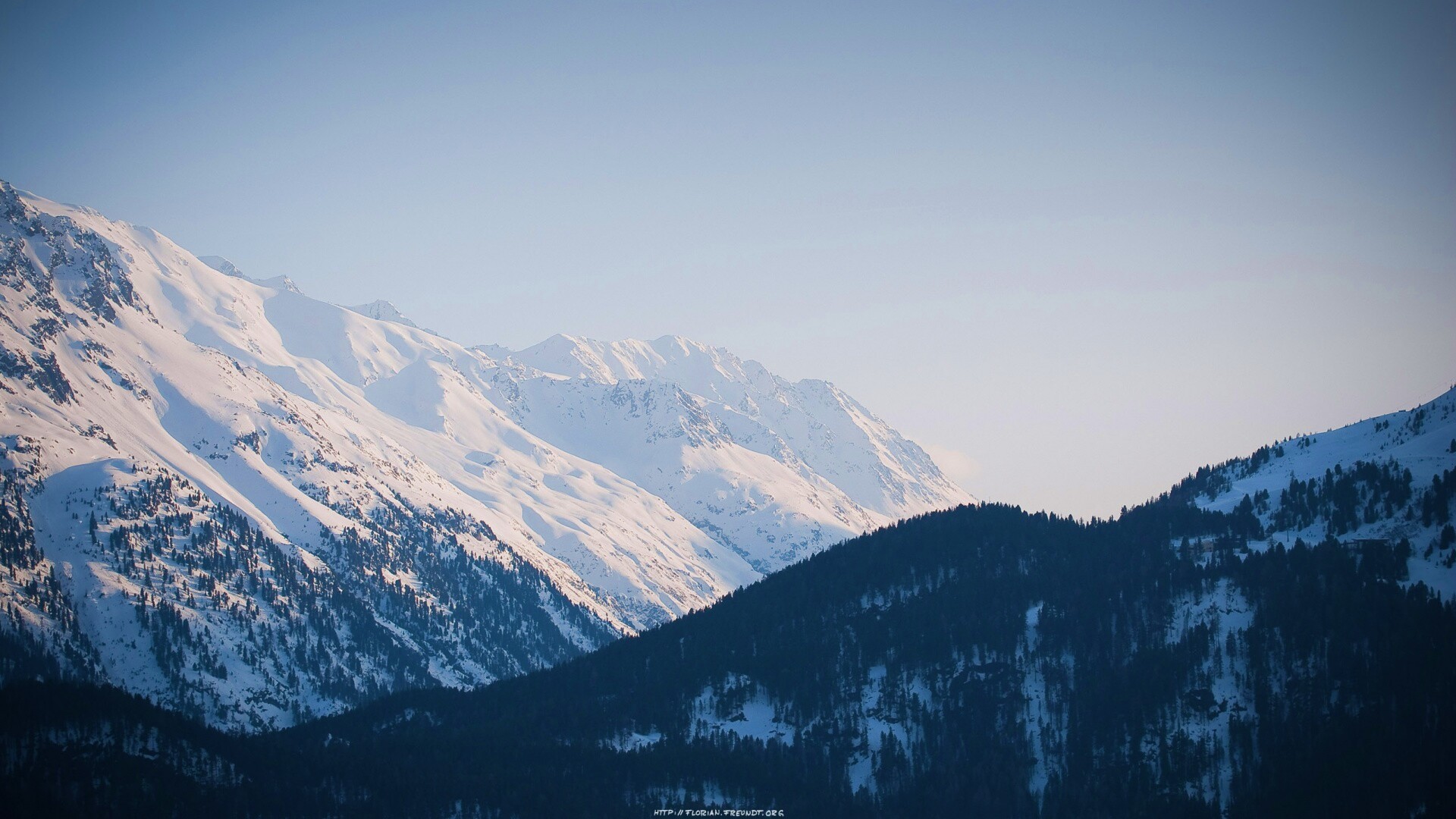 Горные вершины зимой обои