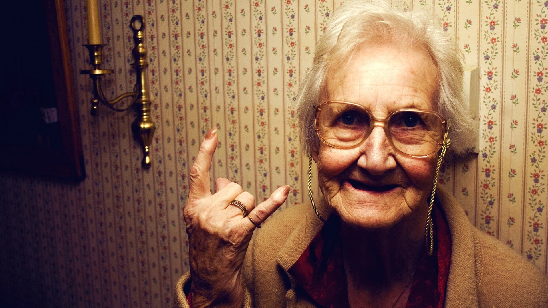 Чумовая бабуся обои