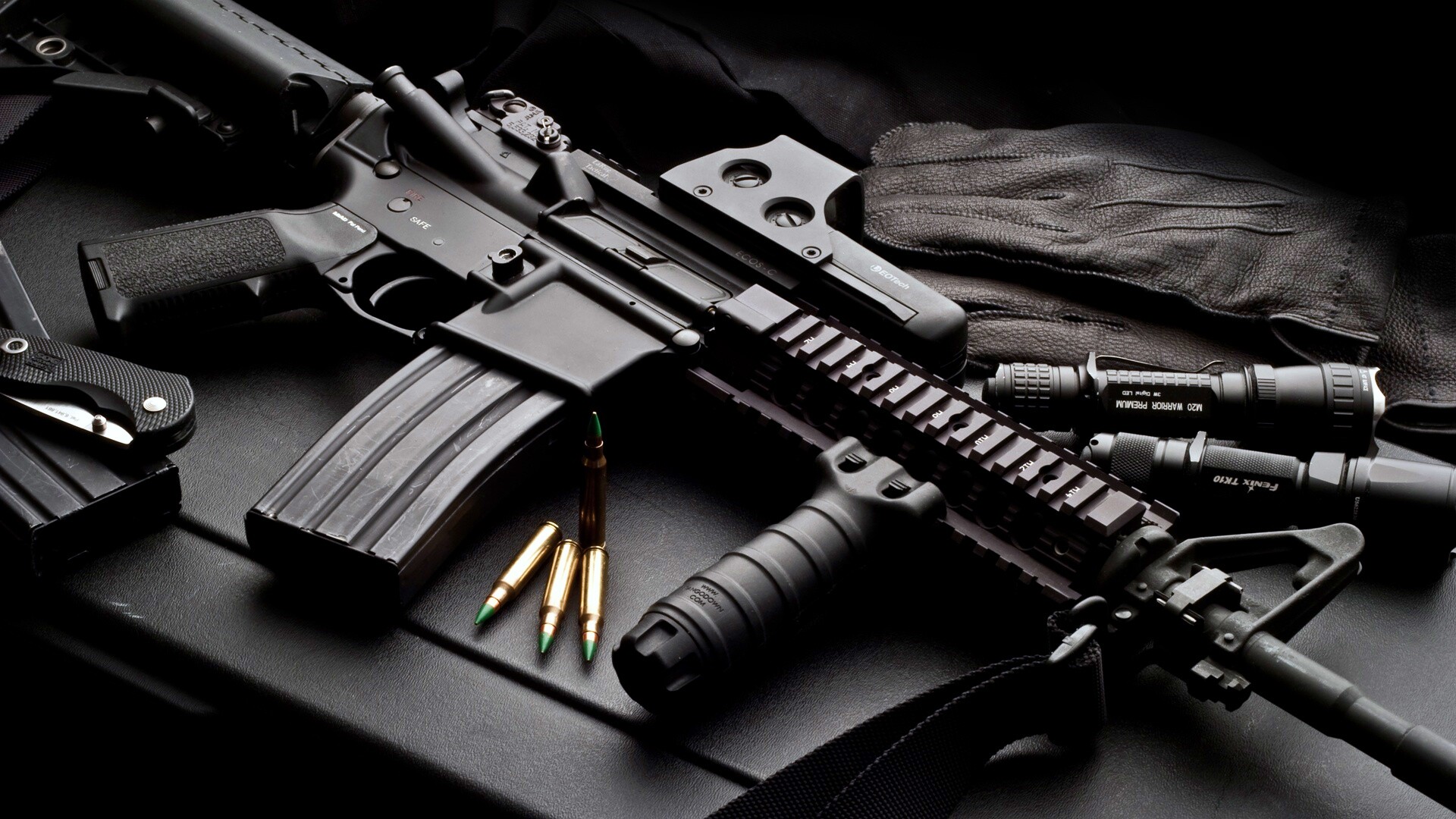 Черный автомат обои