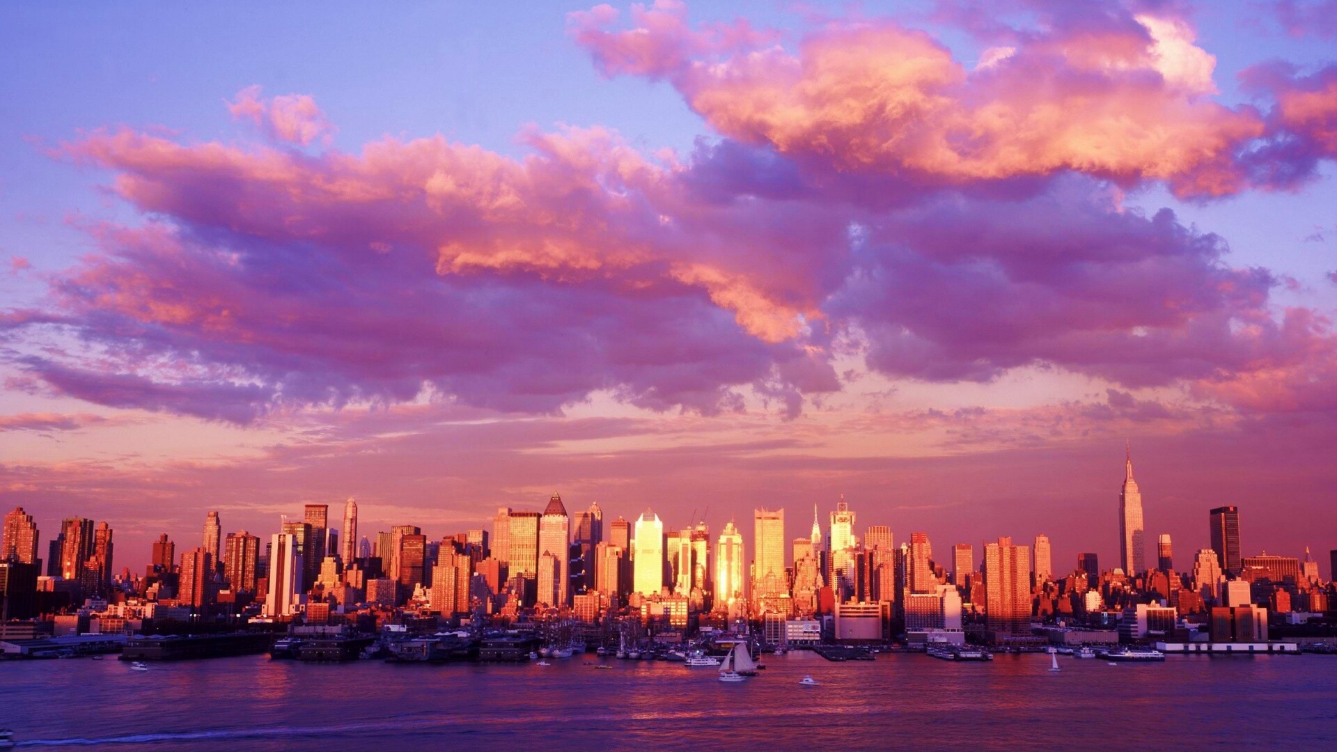 Панорама города на закате обои