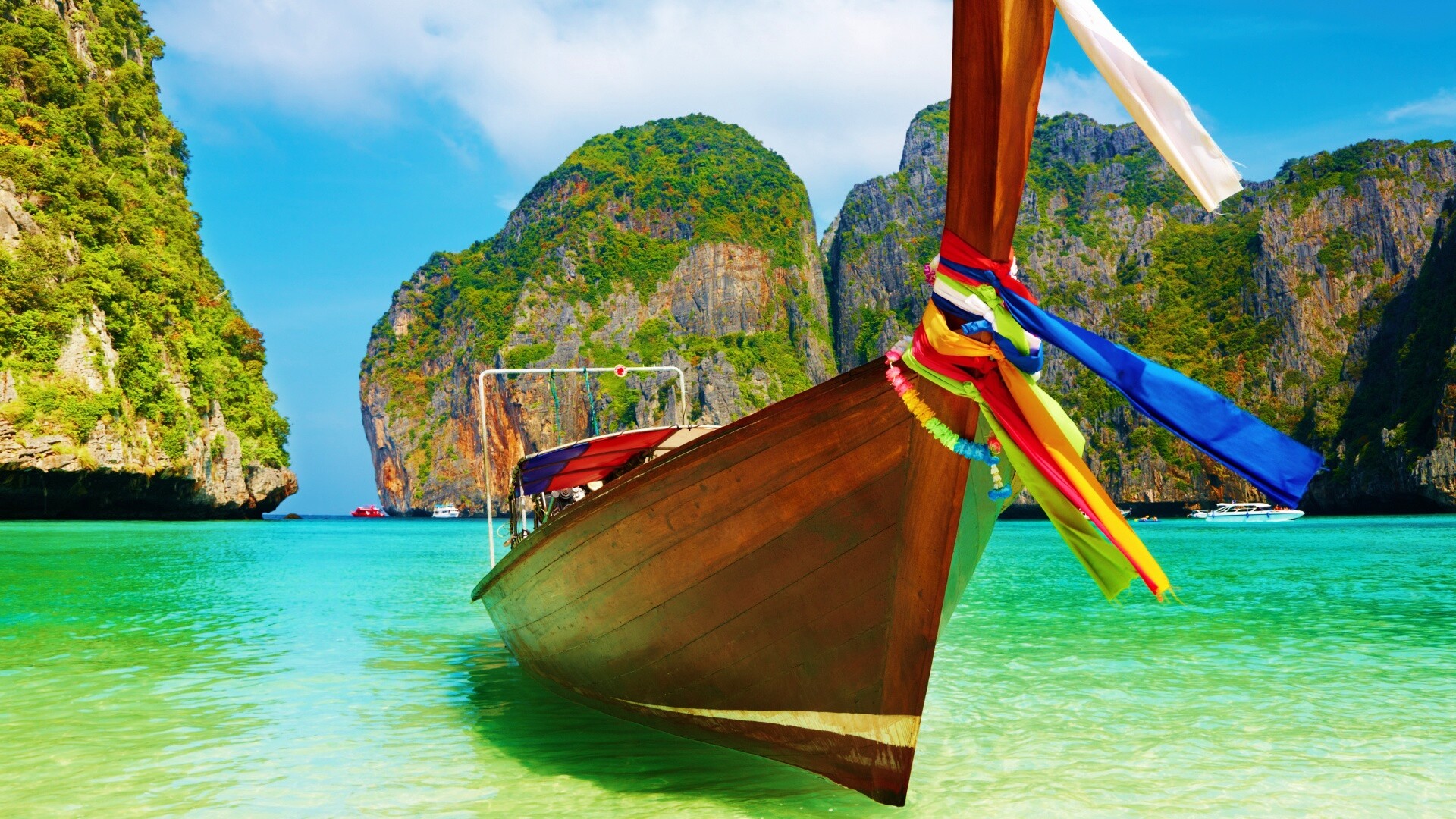 Лодка в райских водах обои