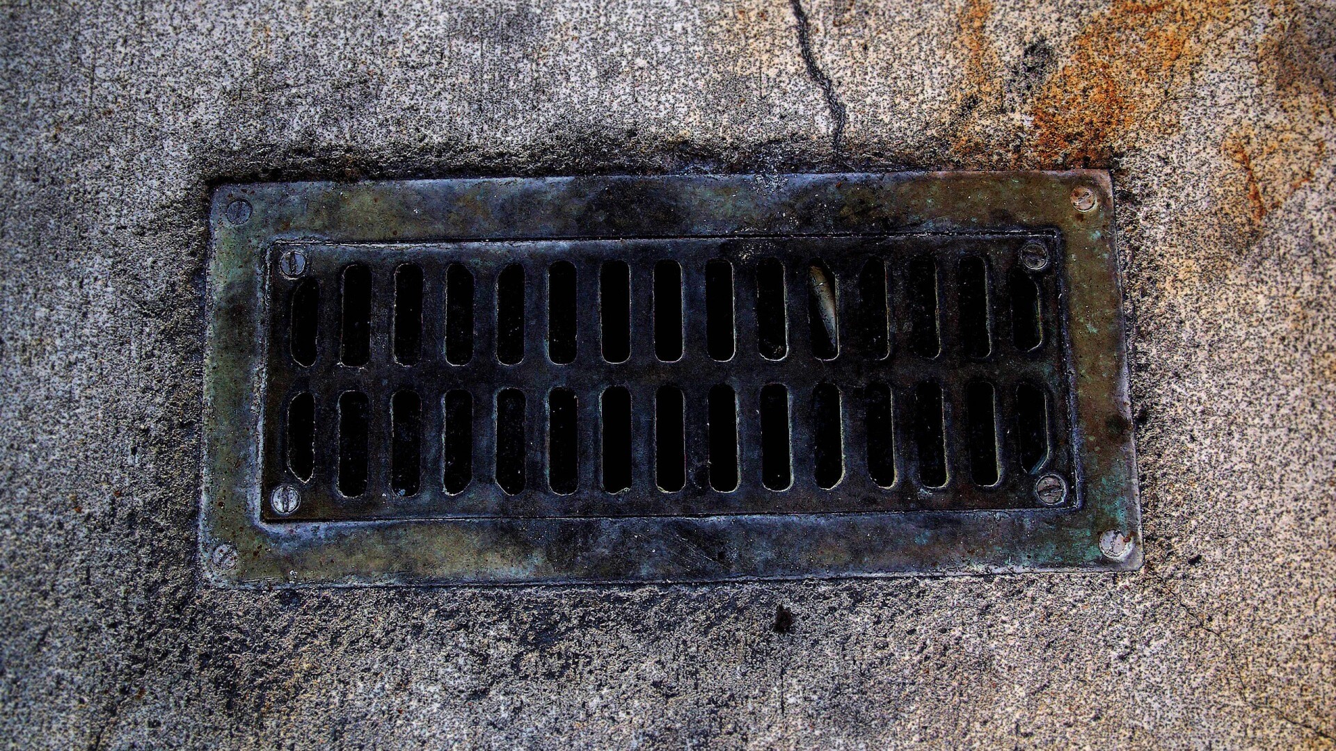 Канализационная решетка обои