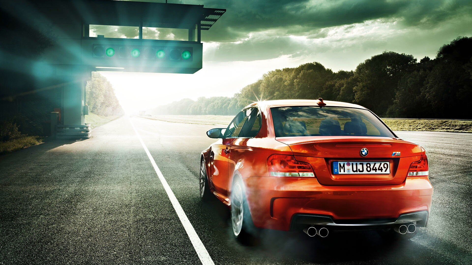 Оранжевый BMW серии M обои