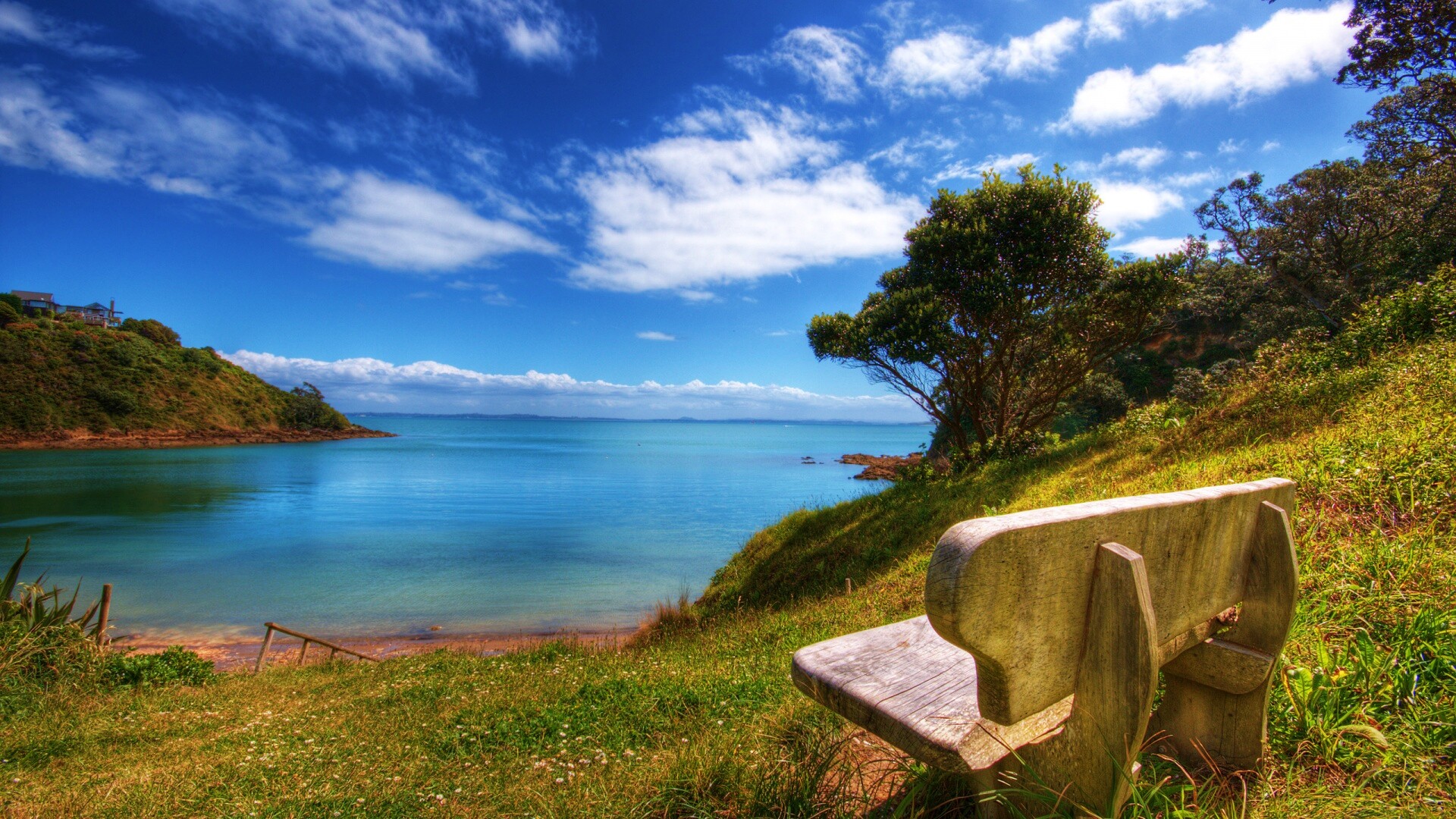 С видом на море обои