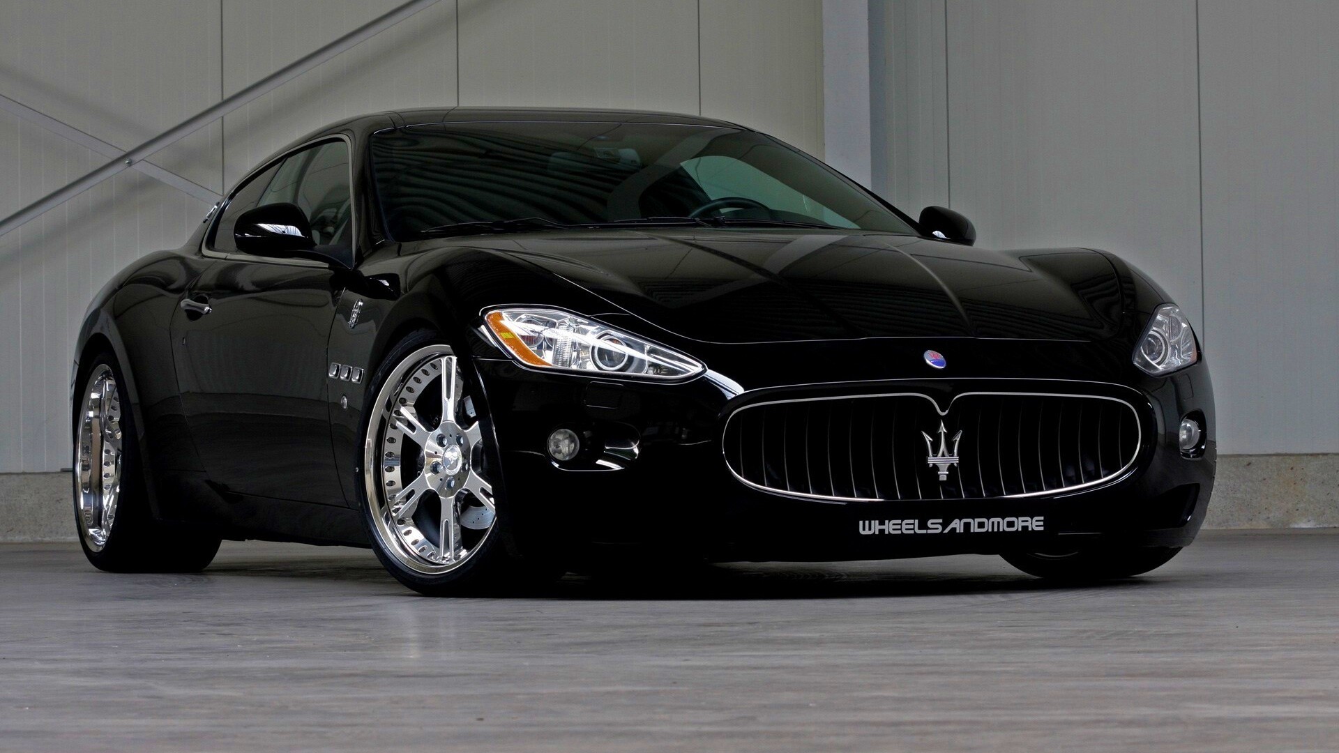 Черная мазерати Gran Turismo обои