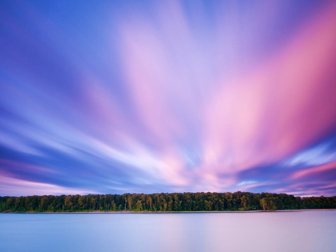 Вечернее небо над озером обои