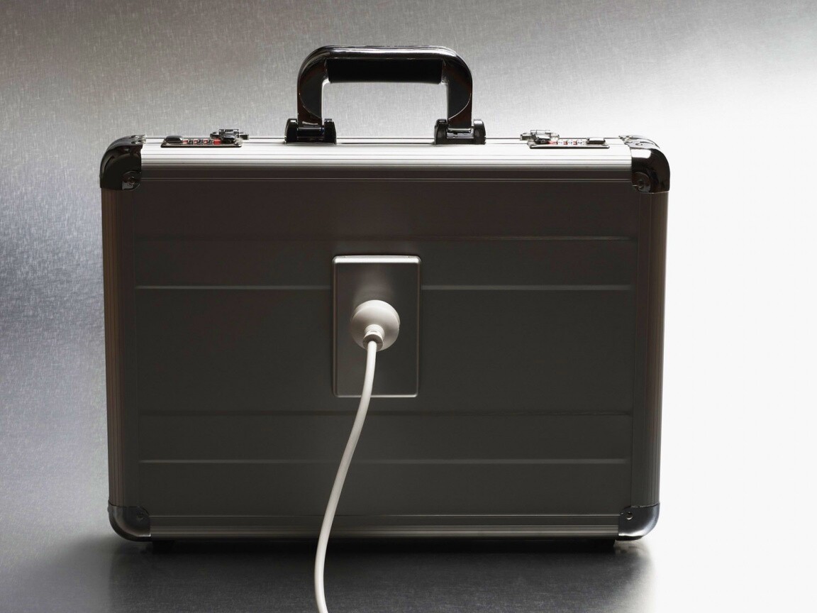 Розетка на кейсе обои