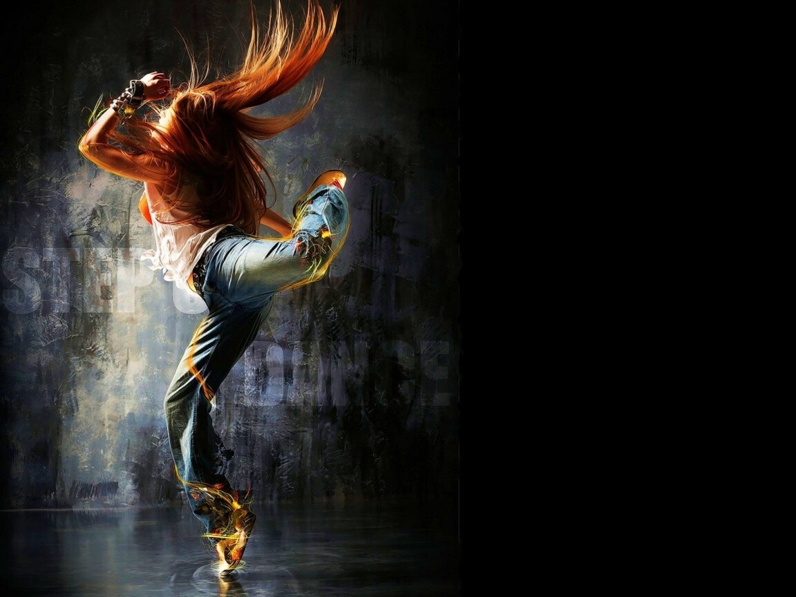 Девушка в диком танце обои