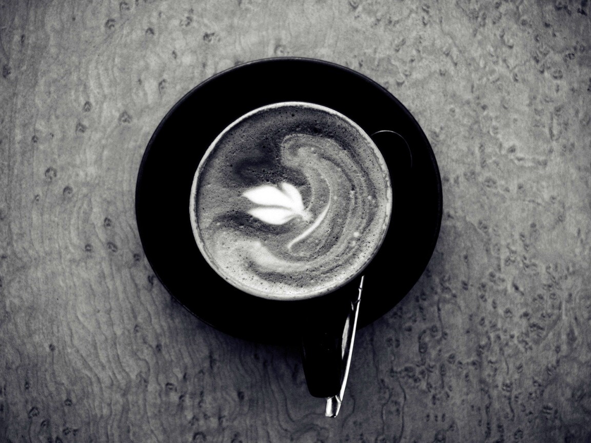Монохромный утренний кофе обои