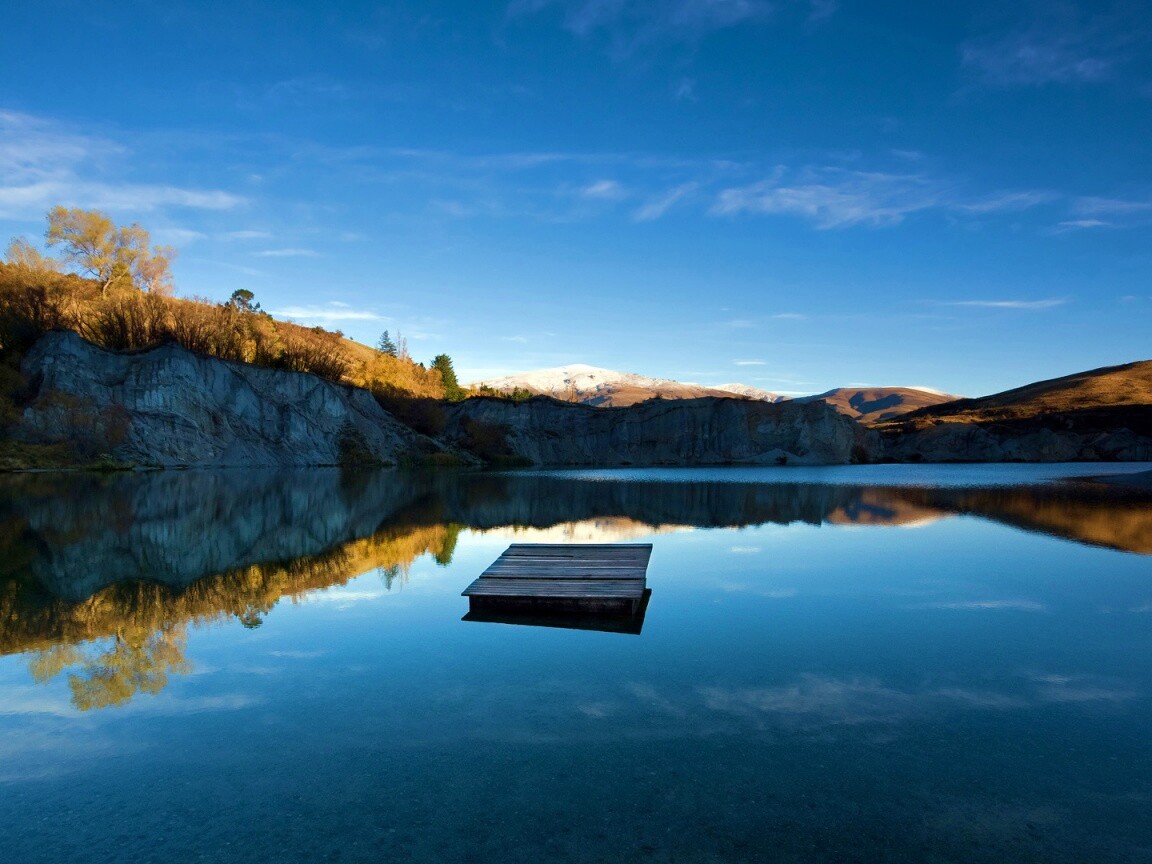 Уединенное озеро обои
