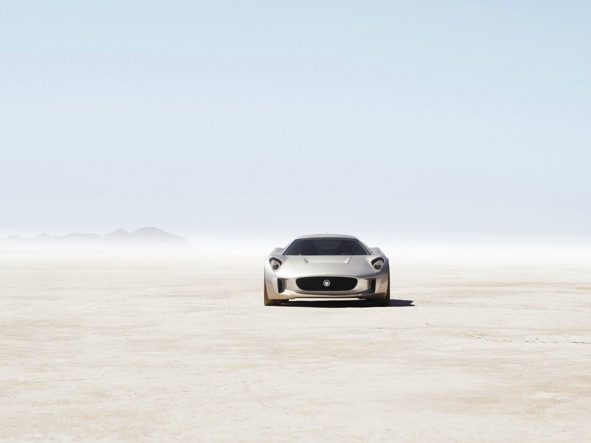 Ягуар подкрадывается обои