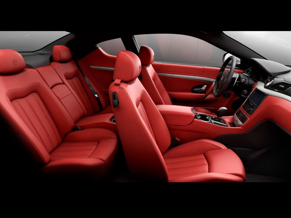 Салон Мазерати обои