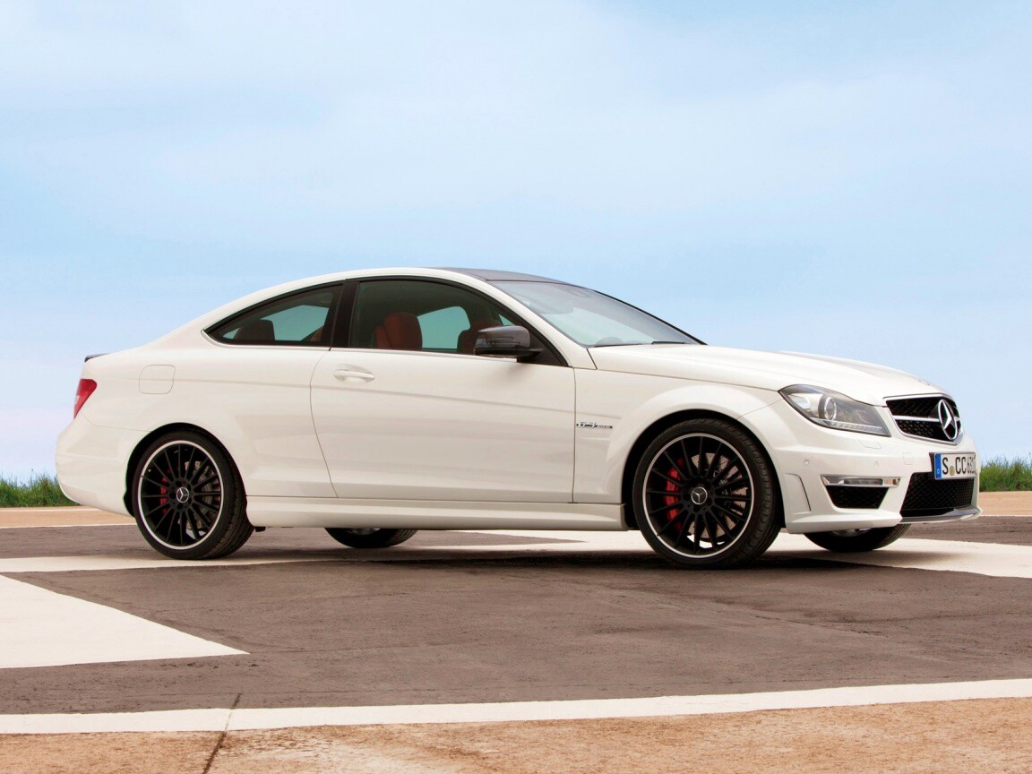 Mecedes C63 обои