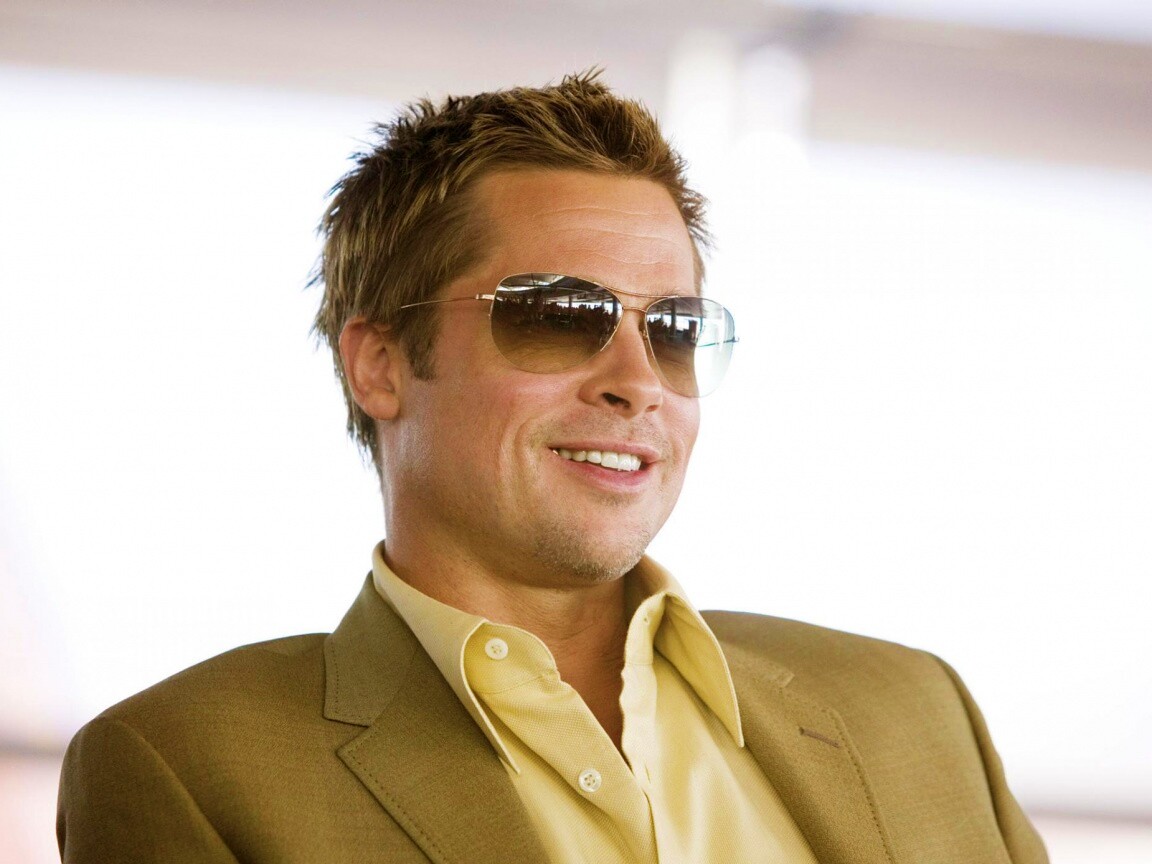 Брэд Питт в очках обои