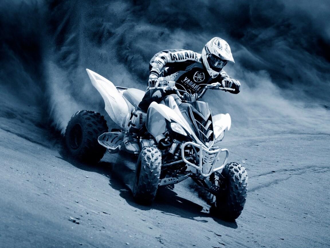 Спортсмен на квадроцикле обои
