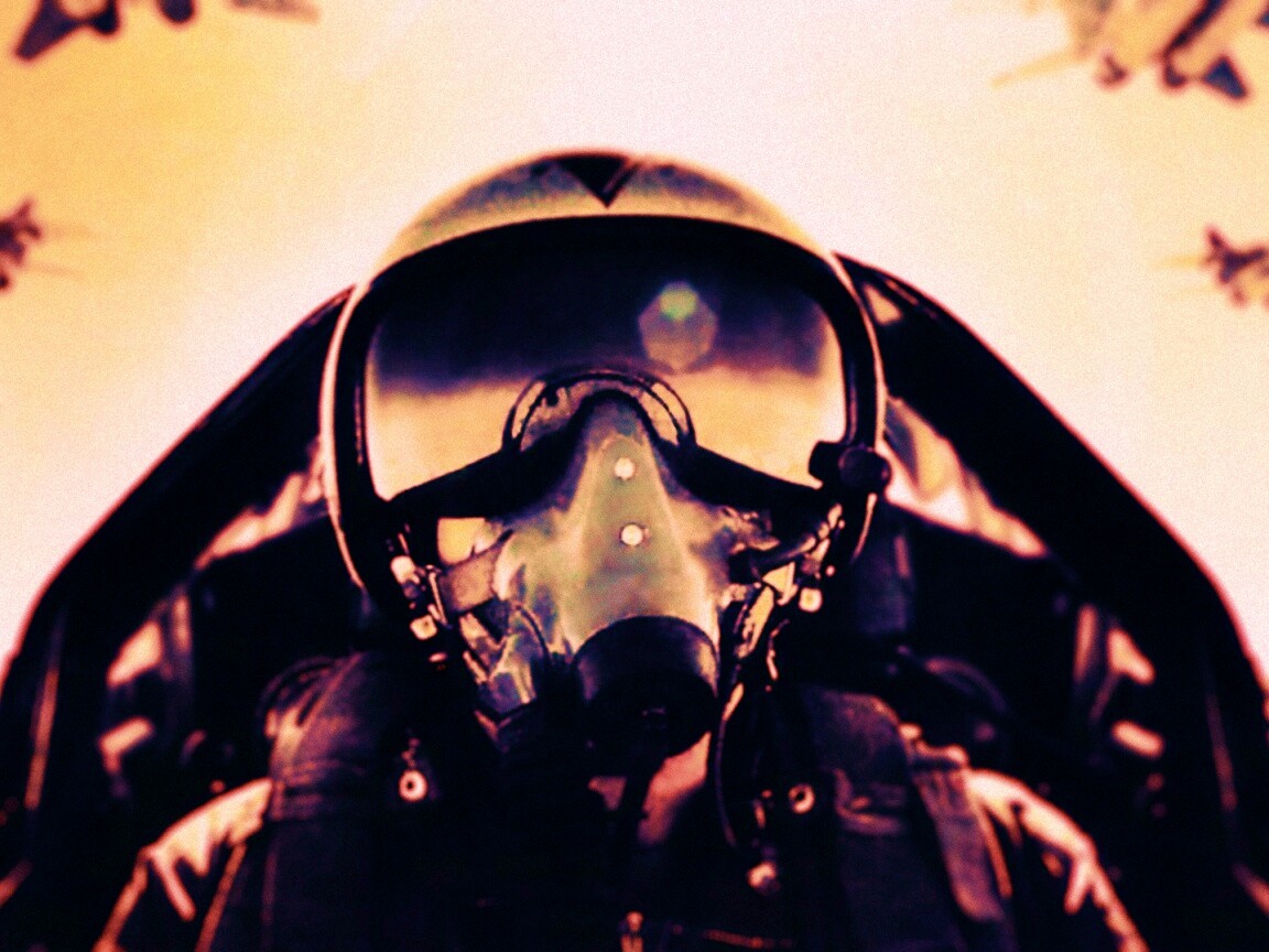 Пилот истребителя обои