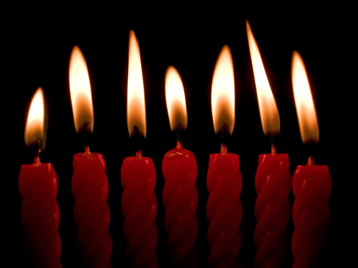 Красные свечи обои
