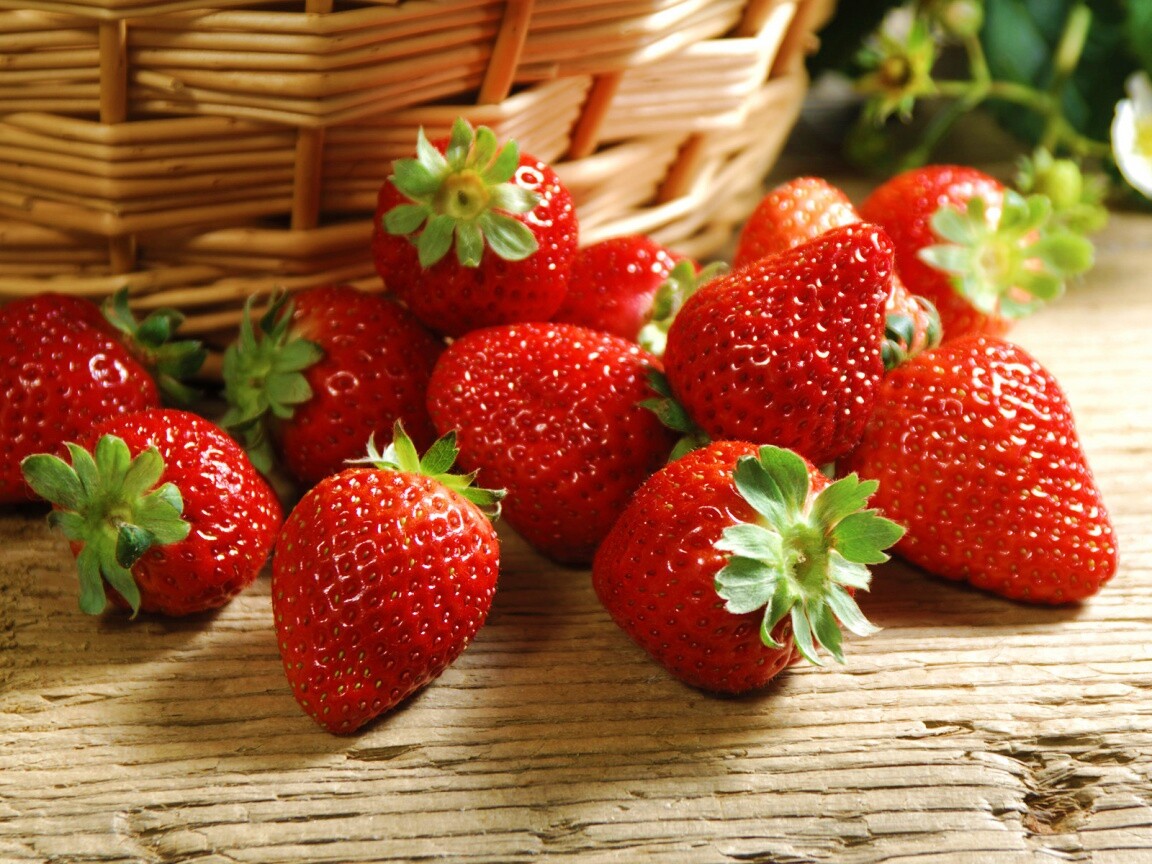 Клубничка обои