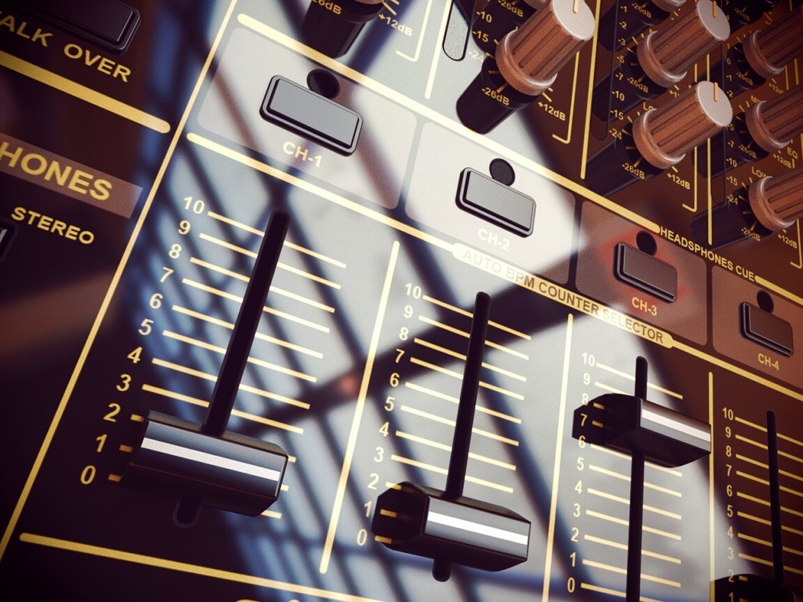 Пульт диджея и отражение на нем обои