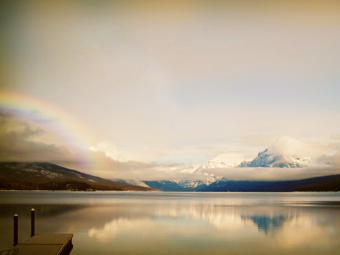 Спокойное горное озеро обои