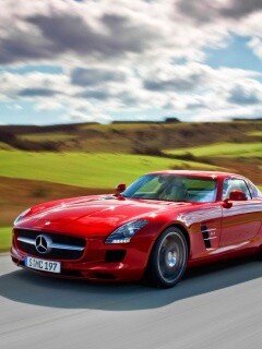 Красный спортивный мерседес обои