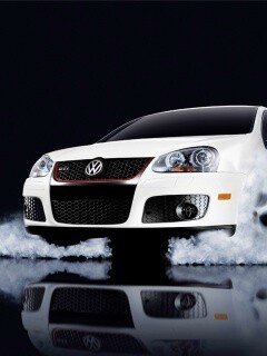 Буксующий белый Фольц обои