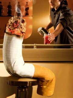 Сигарета в баре обои