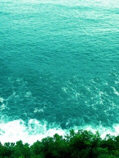 Утёс у красивого моря обои