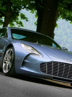 Aston Martin за городом обои