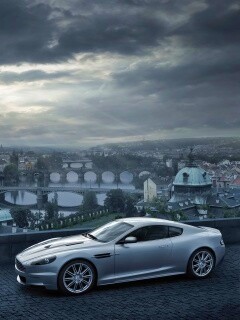 Aston Martin в городе обои